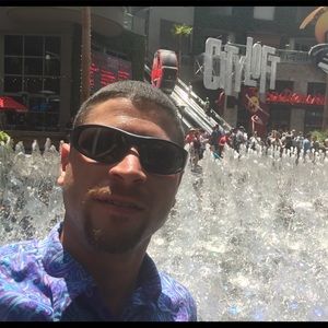 Meet your Posher, Charles